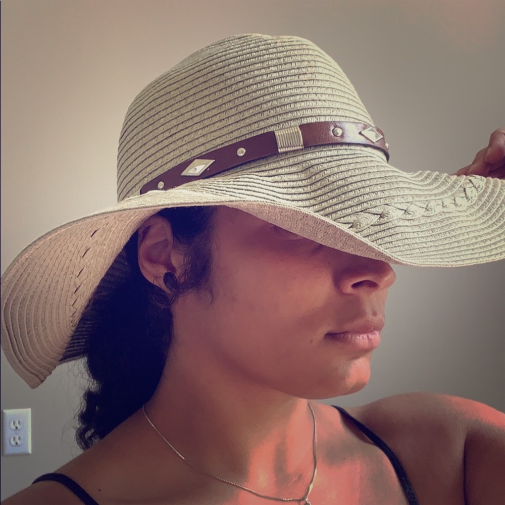 Charlotte Russe Beach Hat with Buckle